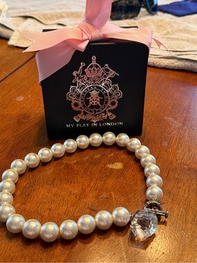 My Flat In London -The Jackie White Pearl Necklace with Crystal Charm